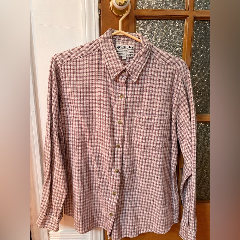 2/15$!! Columbia Pink and White Checkered Shirt